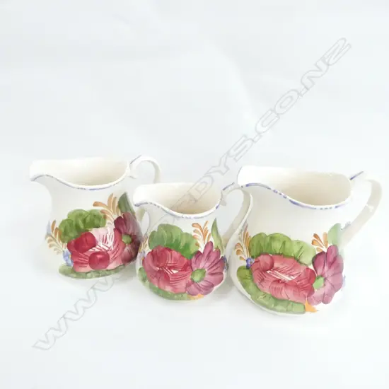 3 BELLE FIORE JUGS 1 HEAVY CRAZED H. 150MM