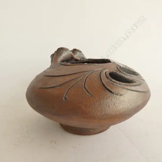 JAPANESE BOWL WITH BROWN GLAZE