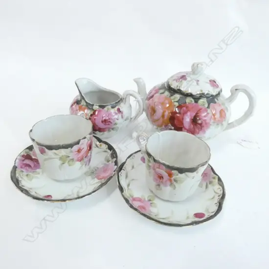 HANDPAINTED VICTORIAN STYLE TEA FOR 2; TEAPOT, CUPS & SAUCERS, JUG