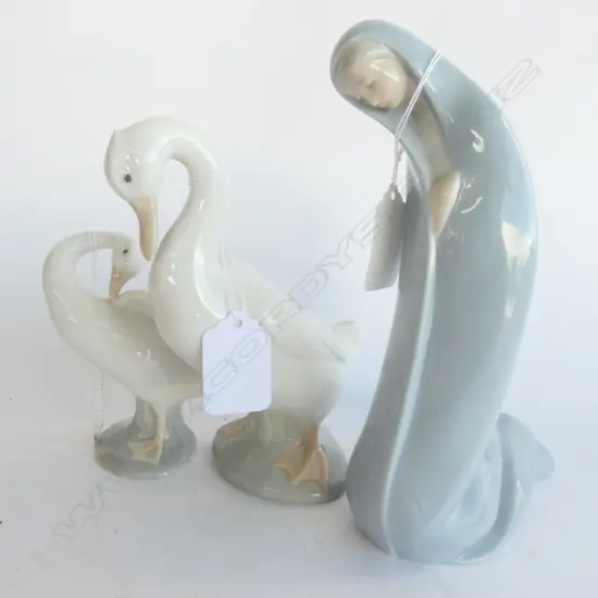 LLADRO 'MARY' H. 175MM, LLADRO & NAO DUCKS,TALLEST H. 140MM