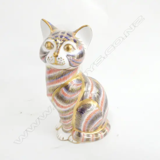 ROYAL CROWN DERBY SEATED CAT PAPERWEIGHT H 130 MM C 1970/80