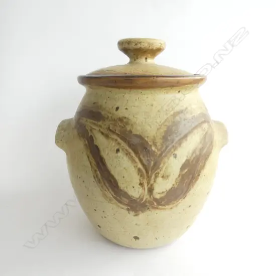 STUDIO POTTERY LIDDED CROCK H. 340MM