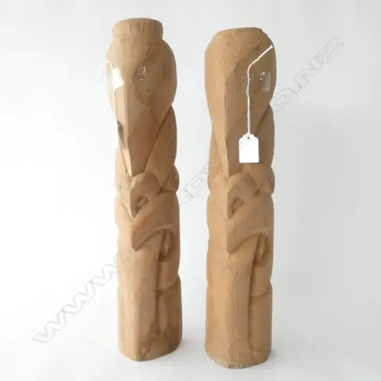 PAIR BRYAN MCCURRACH CARVED WOODEN MAORI POSTS UNFINISHED H. 460MM