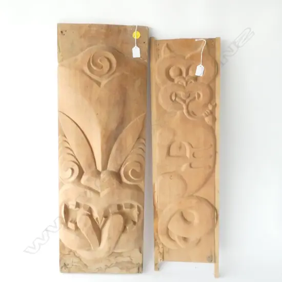 BRYAN MCCURRACH MAORI CARVED WOODEN FACE ON BOARD 865 X 300MM AF + TANIWHA PANEL L. 830M