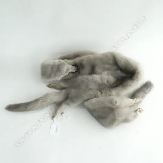 MINK FUR  COLLAR L 1350 MM