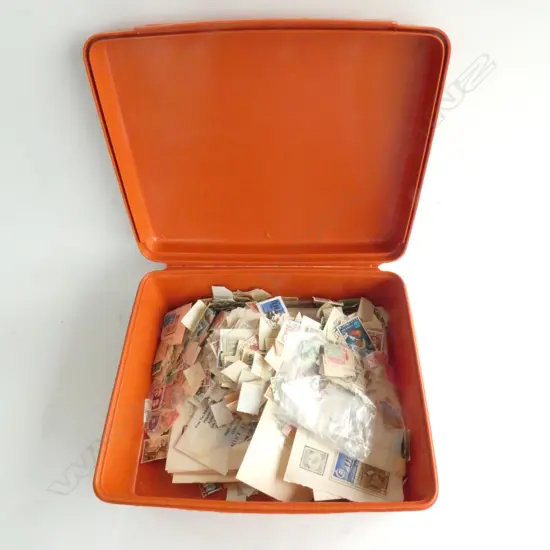 COLLECTION VINTAGE WORLD STAMPS 