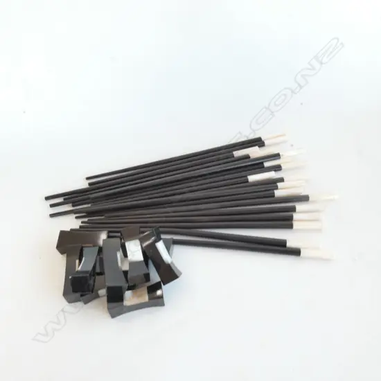 CHOPSTICKS (9PR) & RESTS (10)