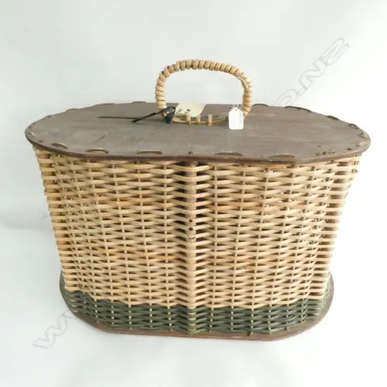 PIGEON CARRIER BASKET 580 X 350 X 320 