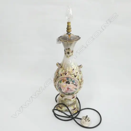 ITALIAN LAMP NO SHADE H. 450MM TO FITTING