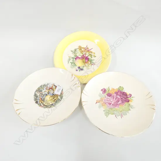 3 CROWN LYNN CABINET PLATES D235MM