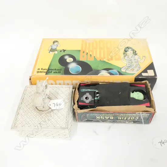 VINTAGE TOYS; COFFIN MONEY BOX & INDOOR BOWLS + MODERN LIDDED BOX 