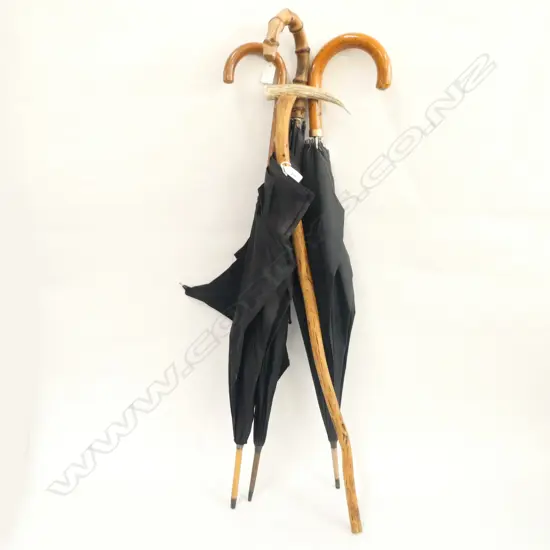 3 BLACK VINTAGE UMBRELLAS L. 900MM 