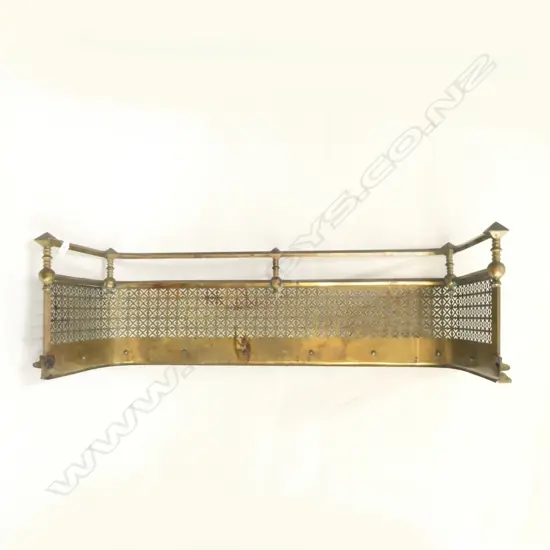 VICT BRASS FIRE SURROUND L 920 MM