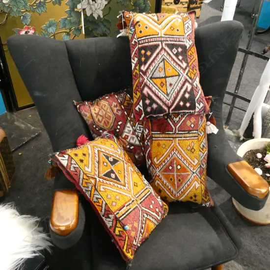 SET OF 4 KELIM CUSHIONS WITH BEADED TASSLE CORNERS APPROX. 450MM X 300MM