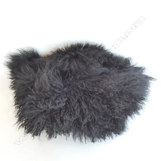 BLACK TIBETAN LAMB HIDE L 950 MM