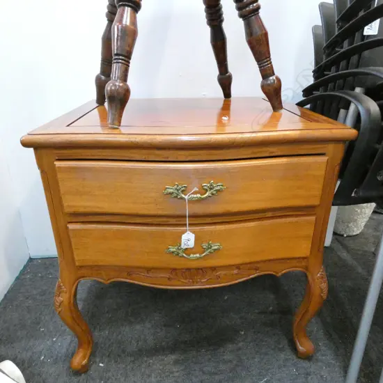 TWO-DRAWER MAHOGANY SIDE TABLE.  600 X 520 X 600MM