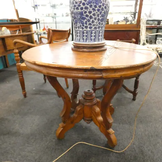 CIRCULAR SOLID TEAK TABLE H. 715MM AF A LITTLE WOBBLY