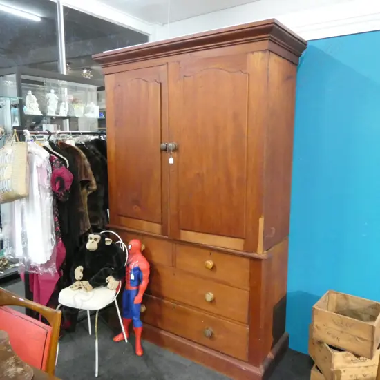 KAURI COLONIAL LINEN PRESS H 2100 X W 1300 MM