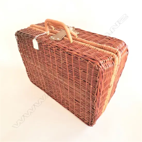 CANE PICNIC/ TRAVEL BASKET