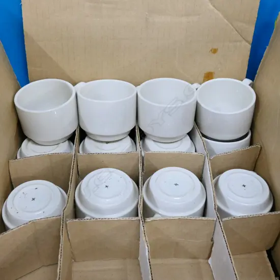 36 CROWN LYNN CUPS  DIA. 80MM H. 65MM