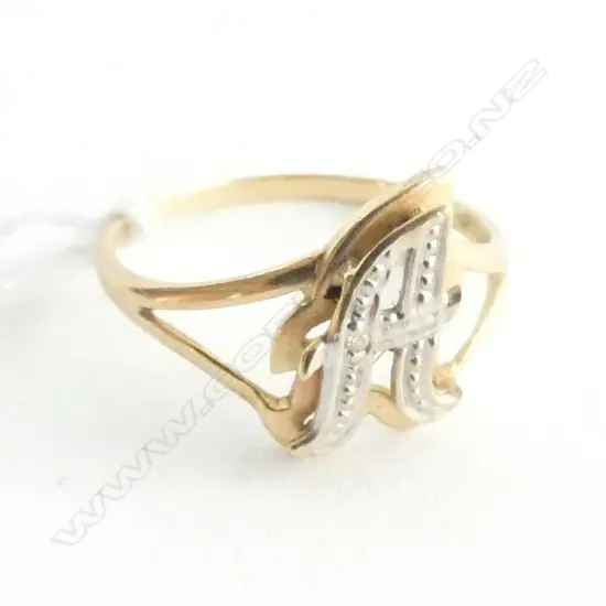 LADIES 10K GOLD RING SET WITH 10K GOLD 'A'