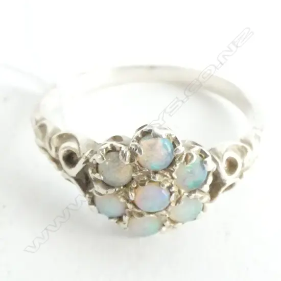 LADIES STG SILVER RING, SEVEN OPALS ?, HALLMARKED LONDON 1967 (?)
