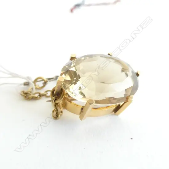 VINTAGE GOLD & CITRINE BROOCH LGE OVAL FACET CUT