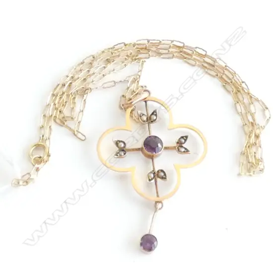 (19138)EDW 9CT ROSE GOLD PENDANT ON CHAIN GEM SET