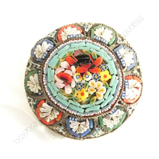 (19171) VINTAGE ITALIAN MICROMOSAIC BROOCH CIRCULAR
