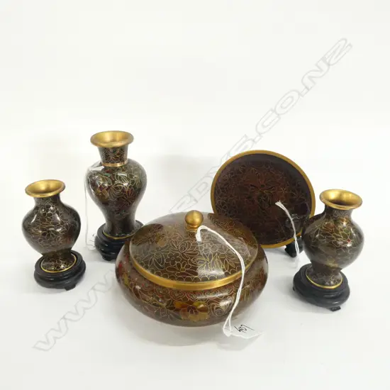 CLOISONNE 1000 FLOWER LIDDED DISH /SMALL DISH+ 3 VASES ON STANDS H 130 MM