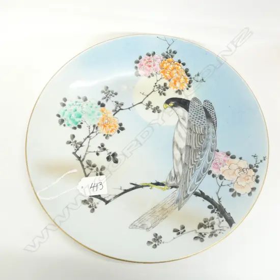 PORCELAIN PLATE WITH HAWK 300MM DIA