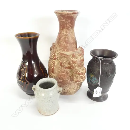 FOUR ASSORTED VASES, TALLEST, H. 260MM