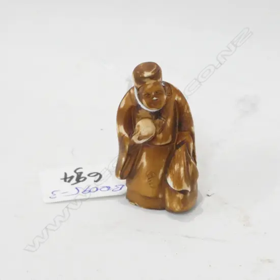 JAPANESE CARVED IVORY NETSUKE FIGURE W SACK