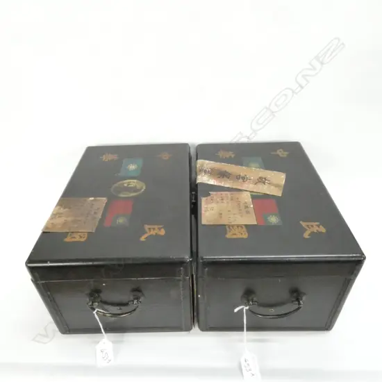 2 CHINESE BOXES L.320MM