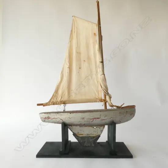 EARLY 20thC POND YACHT 'SEA SPRAY' L.480mm
