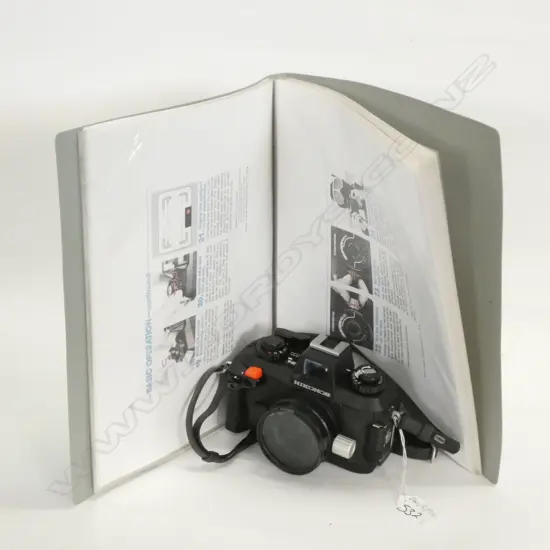 NIKONOS IV-A UNDERWATER CAMERA + MANUAL