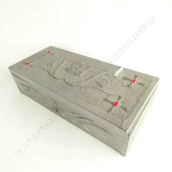 ARTS & CRAFTS HAND WORKED PEWTER COVERED VANITY BOX