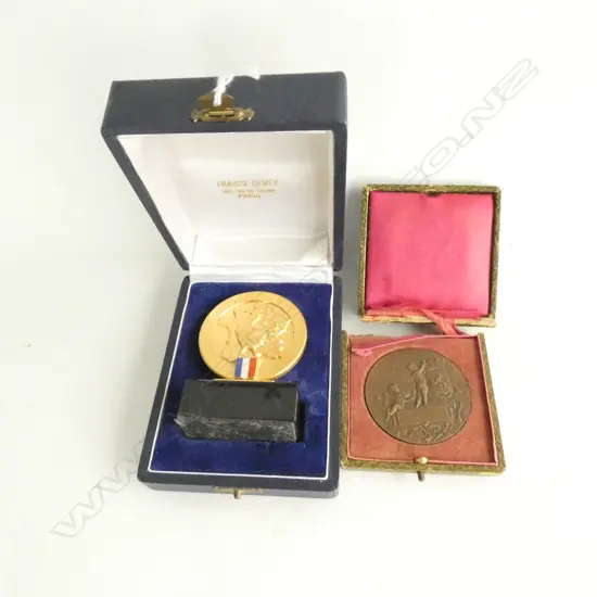 FRENCH 'FFR' GILT MEDALLION TROPHY + C1900 FRENCH BRONZE MEDALLION