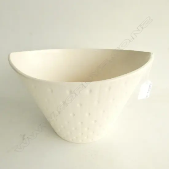 CROWN LYNN WHITE DIMPLED VASE L. 210MM - A LITTLE DARK CRAZING