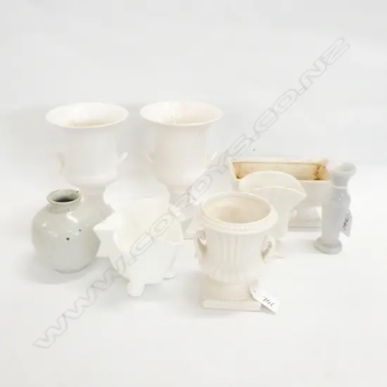 PR CROWN LYNN VASES H. 160mm + 6 ASST. WHITE PCES