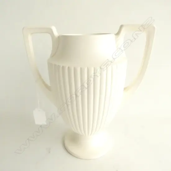 CROWN LYNN WHITE FLAIR ART POTTERY ART NOUVEAU STYLE VASE #363 H. 215MM