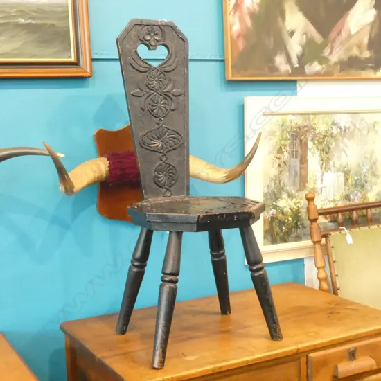 CHIP CARVED CHAIR 