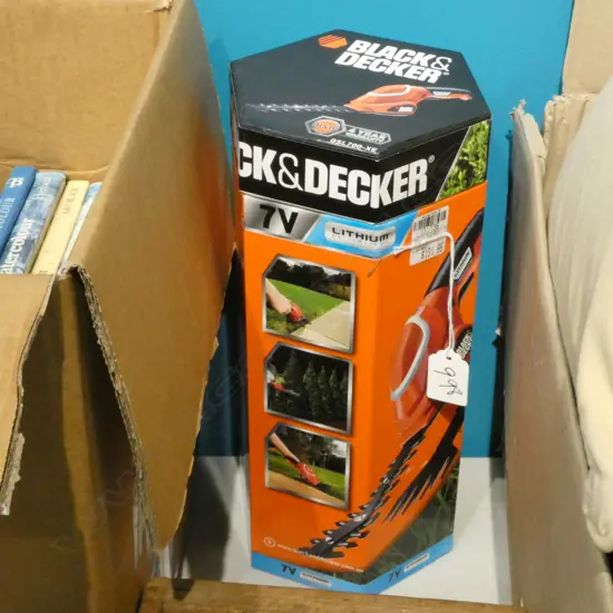 BOXED BLACK AND DECKER CORDLESS SHRUBBER