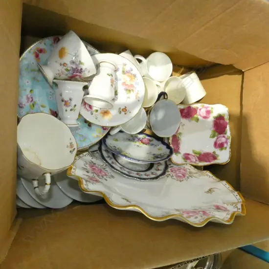 LOT ASST ROYAL CROWN DERBY/ROYAL ALBERT ETC
