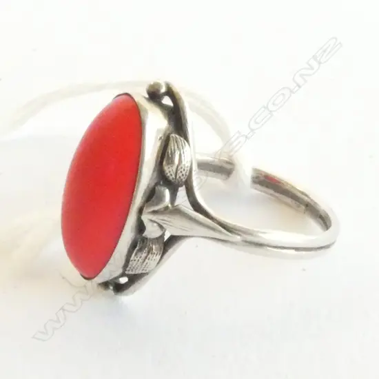 STG SILVER RED STONE RING