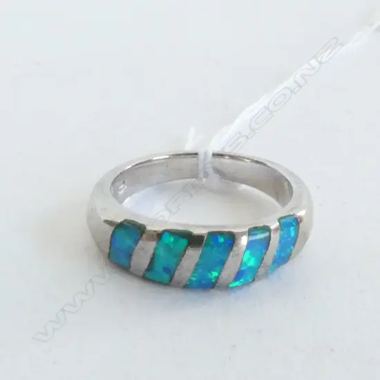 STG SILVER RING WITH OPAL INLAY