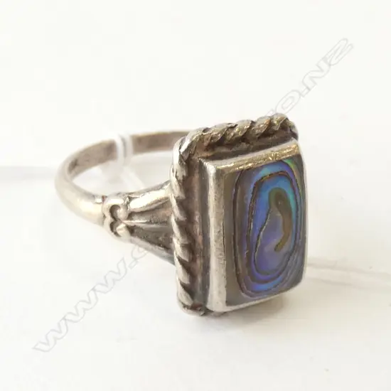 EARLY NZ SILVER AND PAUA RING