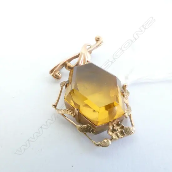 BROOCH PENDANT, YELLOW STONE, SET IN 9ct GOLD