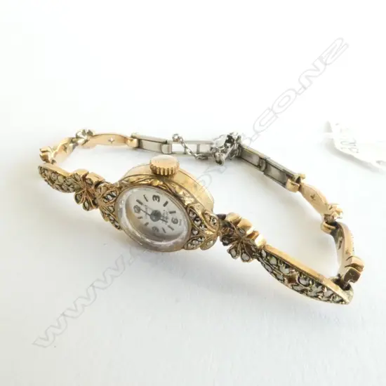 9ct VINTAGE MARCASITE LADIES WATCH