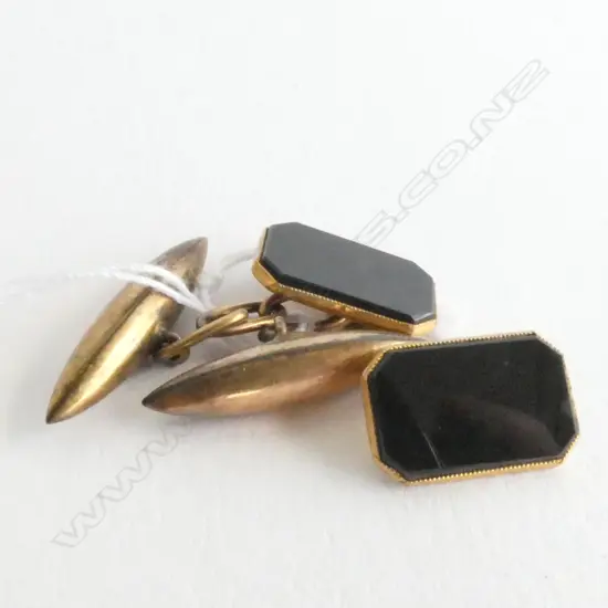 9CT GOLD & ONYX CUFFLINKS